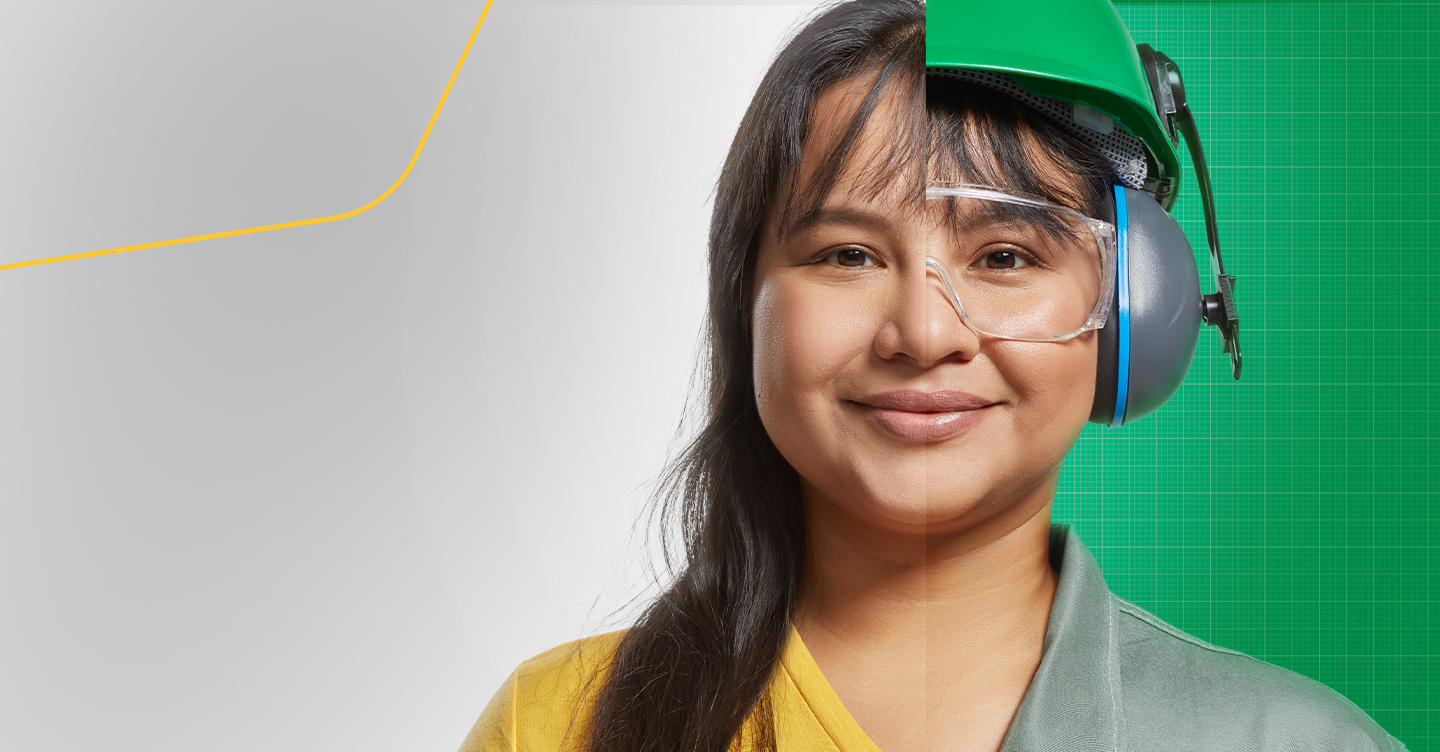 Mulher com metade do rosto em roupa casual e metade com uniforme e equipamentos de proteção, simbolizando qualificação profissional e oportunidades de trabalho.