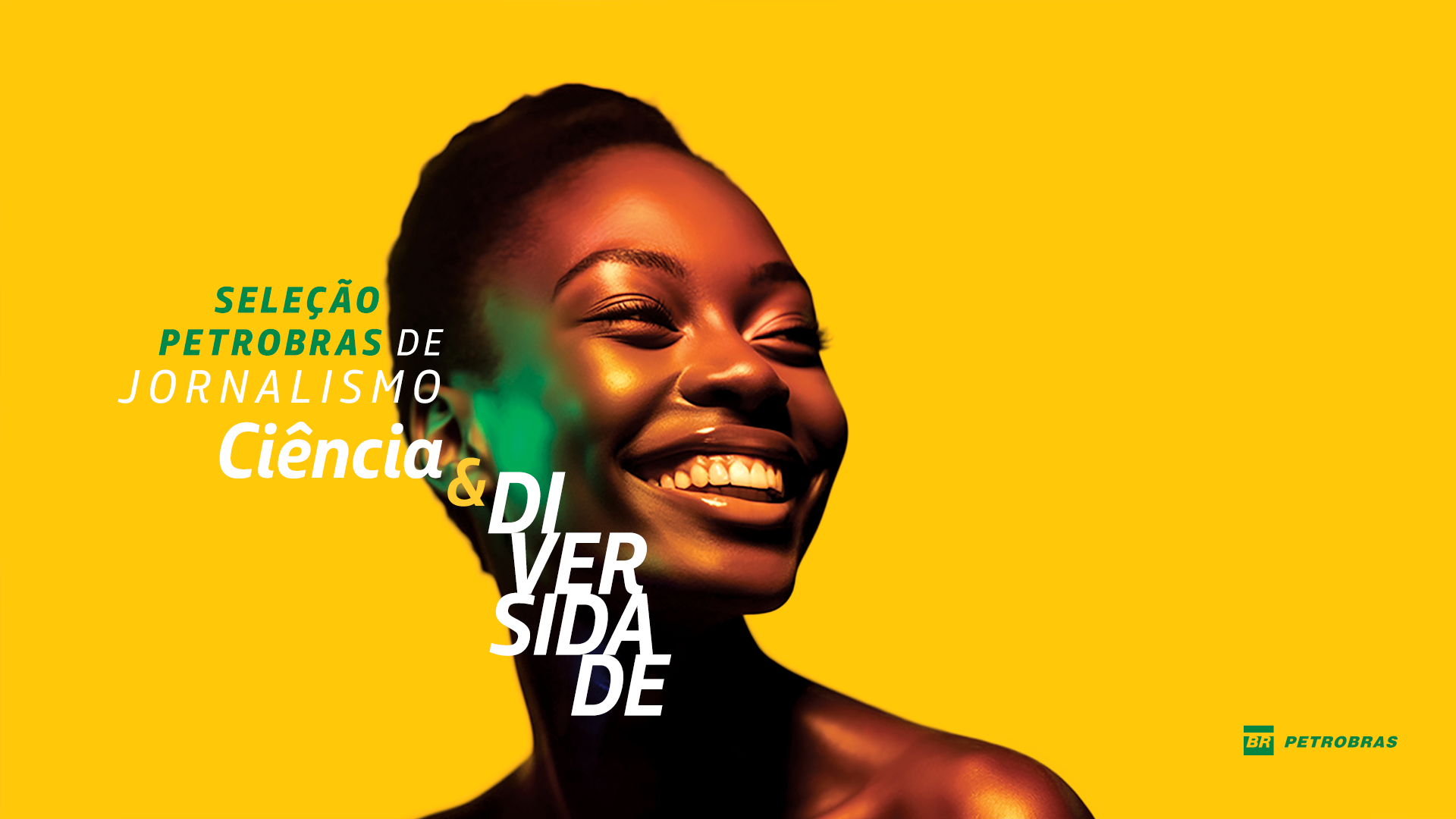 Mulher negra sorrindo com fundo amarelo com texturas