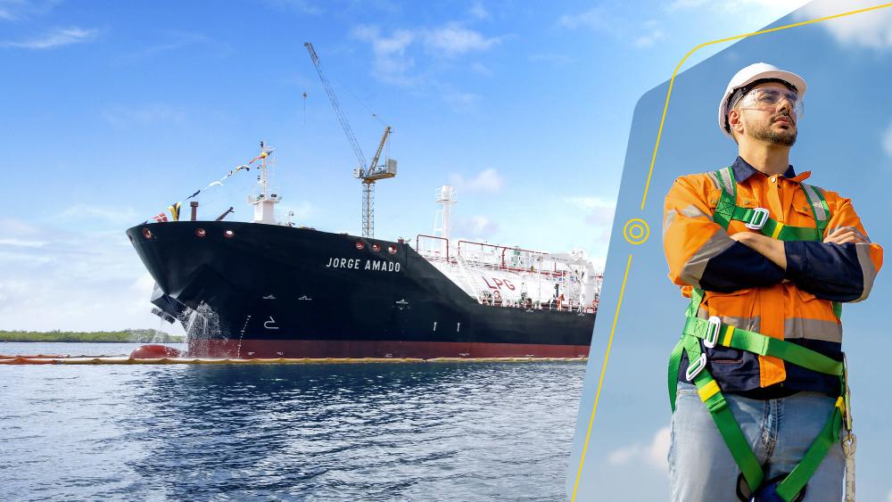 FPSO Jorge Amado à esquerda e imagem de um home com uniforme e EPI à direita.